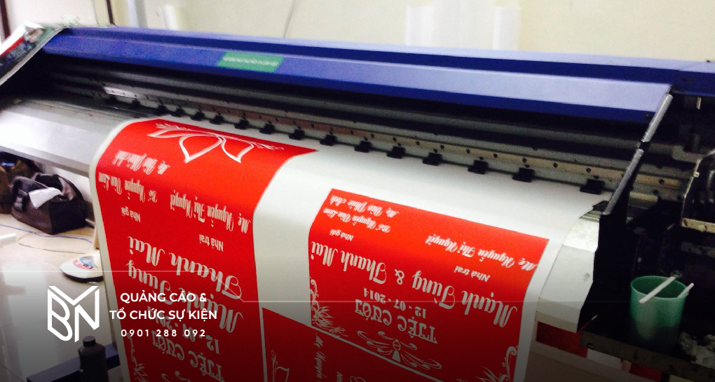 In PP Ngoài Trời – Đòn Bẩy Quảng Cáo Bền Bỉ & Ấn Tượng